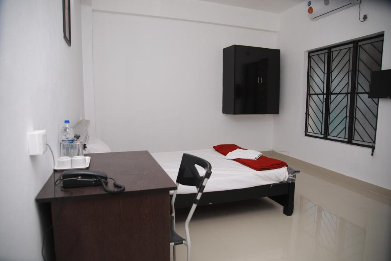 Meghna Residency Hotel Thiruvananthapuram Exterior photo