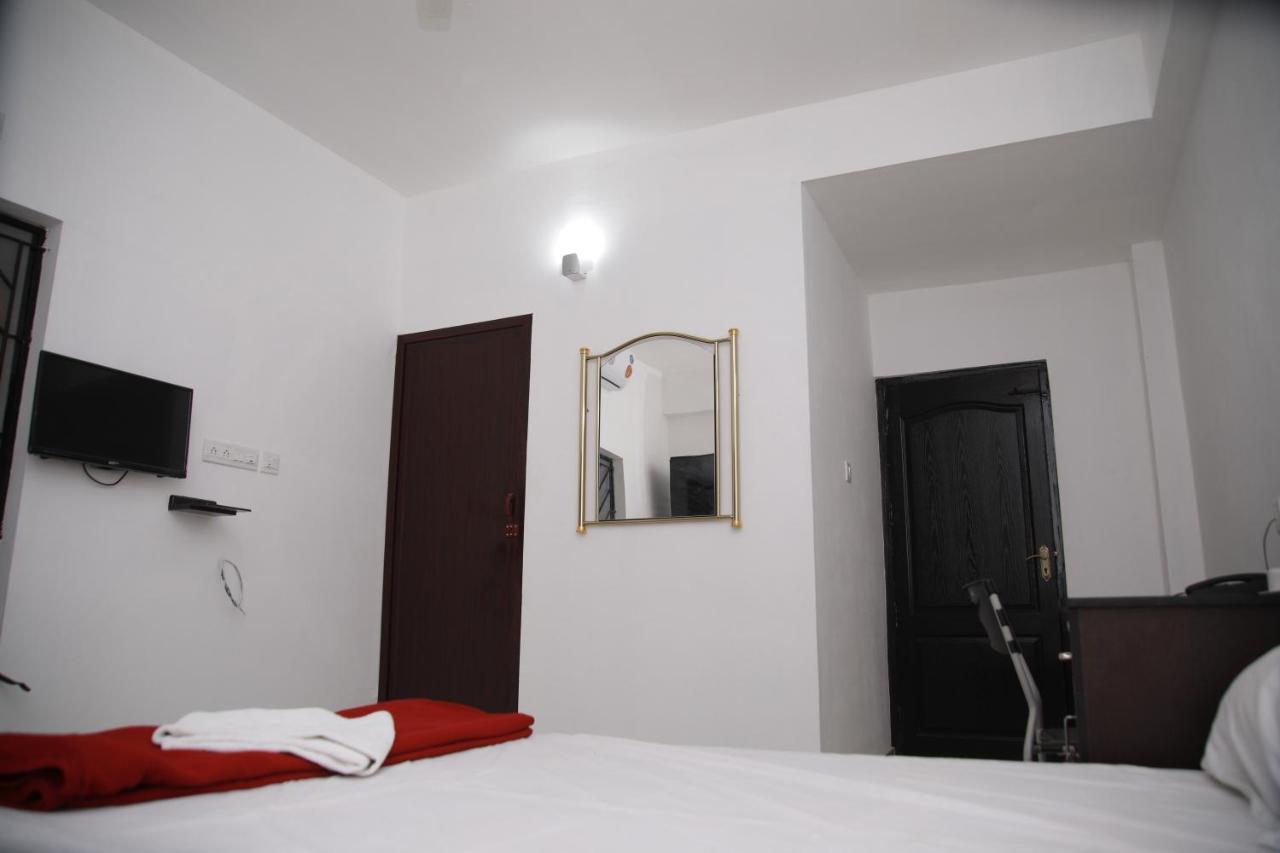Meghna Residency Hotel Thiruvananthapuram Exterior photo
