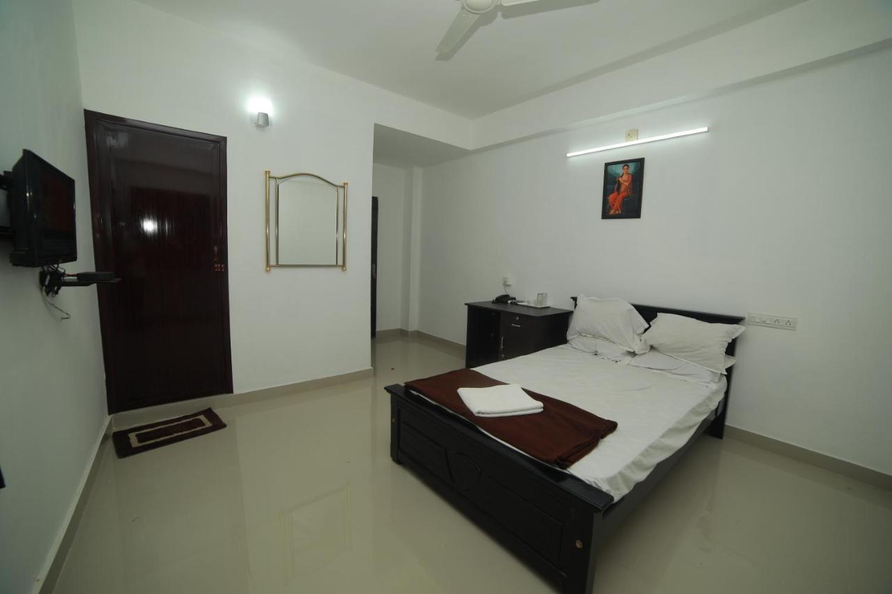 Meghna Residency Hotel Thiruvananthapuram Exterior photo