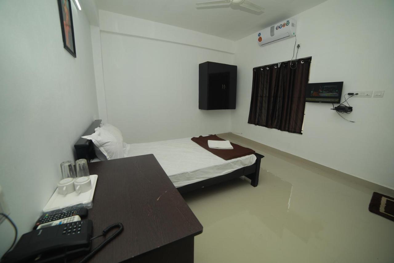 Meghna Residency Hotel Thiruvananthapuram Exterior photo