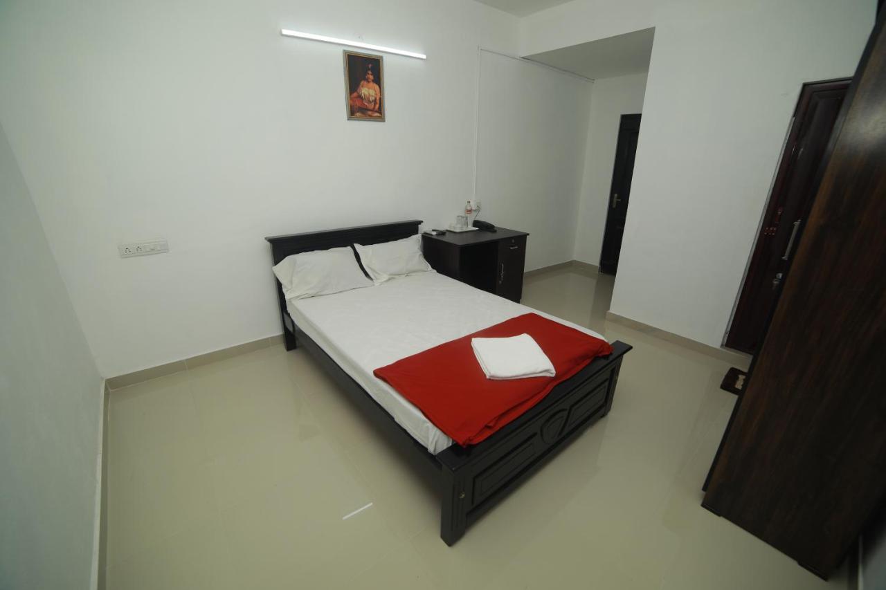 Meghna Residency Hotel Thiruvananthapuram Exterior photo